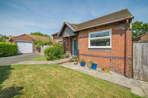 2 bedroom detached bungalow for sale, Clos Cynan, Killay, Swansea