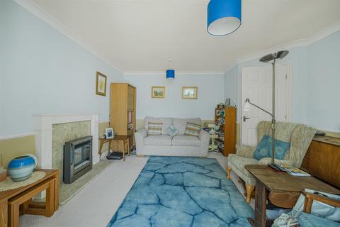 2 bedroom detached bungalow for sale, Clos Cynan, Killay, Swansea