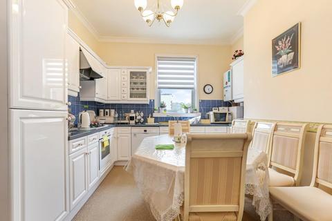 3 bedroom apartment for sale, Brockley Rise, London