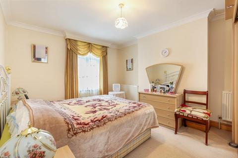 3 bedroom apartment for sale, Brockley Rise, London