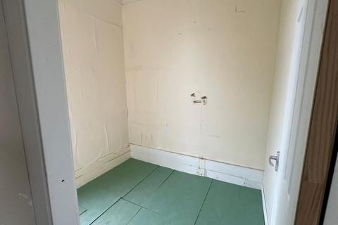 Flat 3, 1 Canham Road, London, SE25 6RZ
