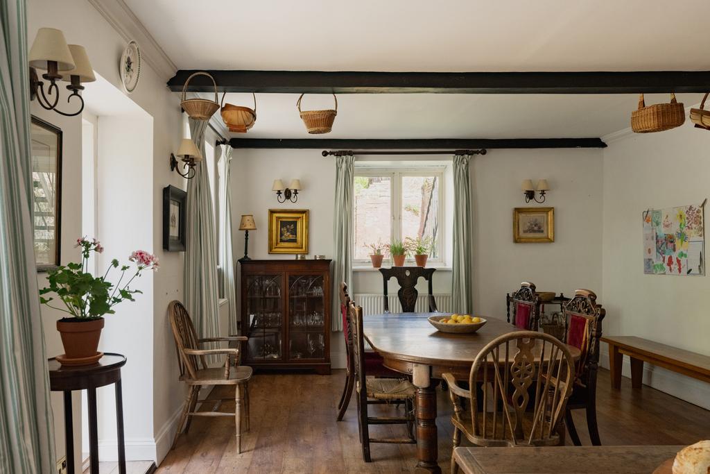 283247 - All Saints House, High Street, Stoke F...