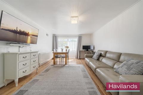 2 bedroom flat for sale, Adamsrill Close, Enfield