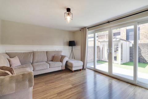 3 bedroom end of terrace house for sale, Woodpecker Close, Edenbridge
