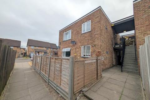 Whitley Close, Stanwell, Staines-Upon-Thames, TW19