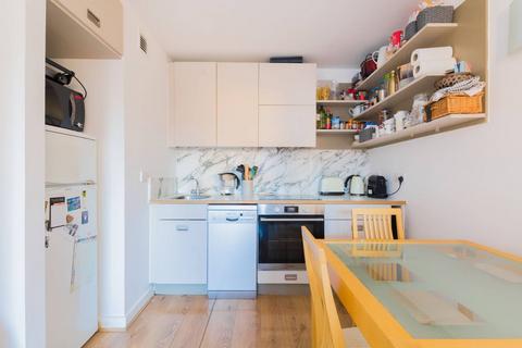 2 bedroom flat to rent, Deals Gateway, Deptford, London, SE13