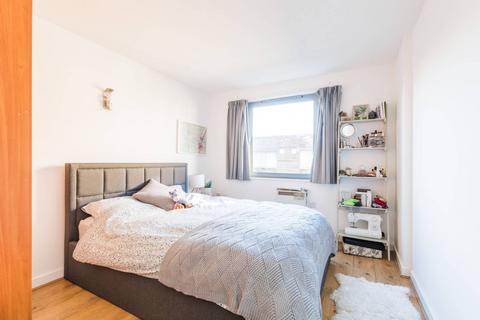2 bedroom flat to rent, Deals Gateway, Deptford, London, SE13