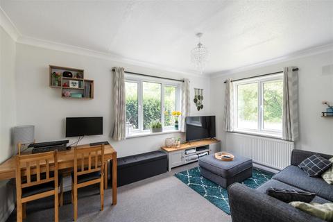 1 bedroom apartment for sale, Willow Court, Skipton Way, Horley