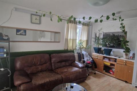 3 bedroom maisonette for sale, London
