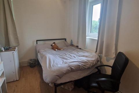 3 bedroom maisonette for sale, London