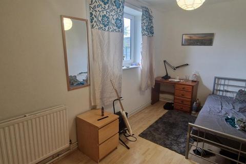 3 bedroom maisonette for sale, London