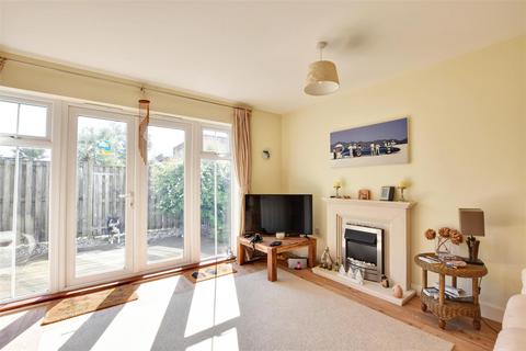2 bedroom end of terrace house for sale, Whitesand Drive, Camber, Rye