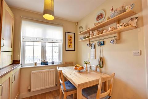 2 bedroom end of terrace house for sale, Whitesand Drive, Camber, Rye