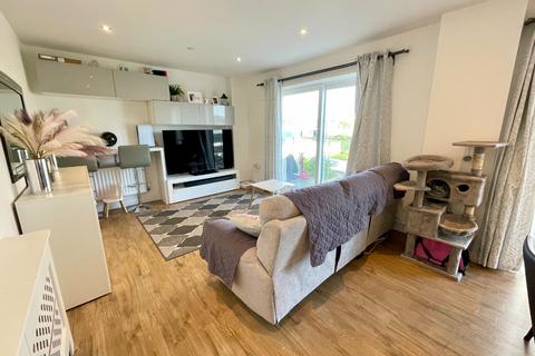 2 bedroom apartment for sale, Ellesmere Court, Stirling Drive, Luton, Bedfordshire, LU2 0GD