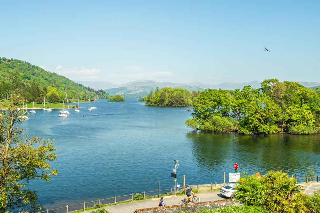 Magnificent Lake Views