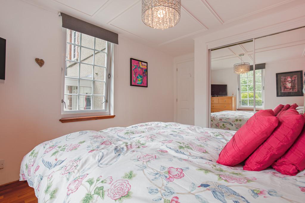 Bedroom1 Angle2