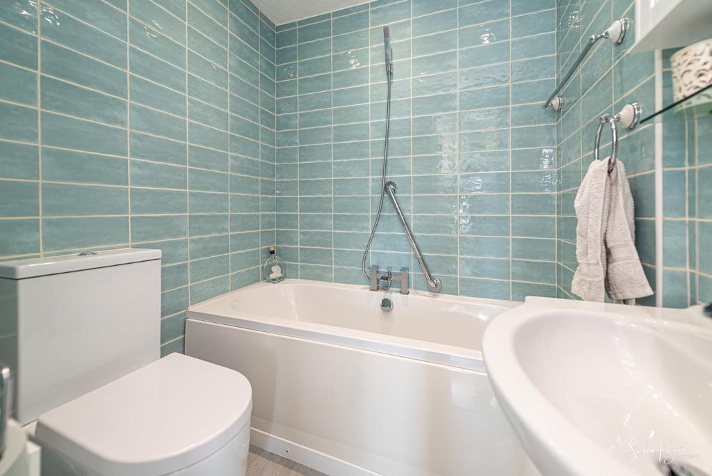 Bedroom Four Ensuite