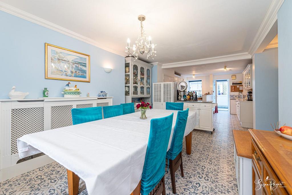 Breakfast Room