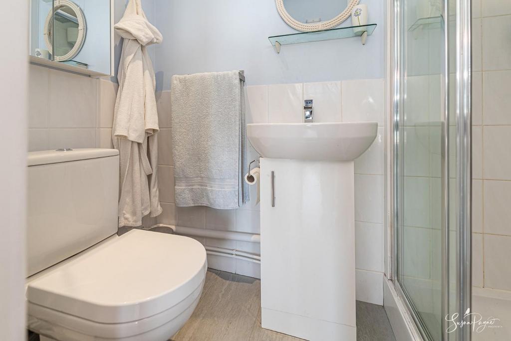 Bedroom One Ensuite