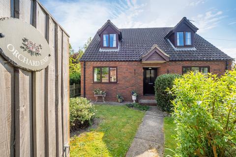 5 bedroom chalet for sale, Fakenham Road, Dereham NR20