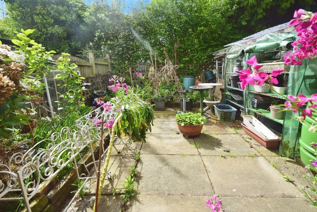 4d123030-Garden 202
