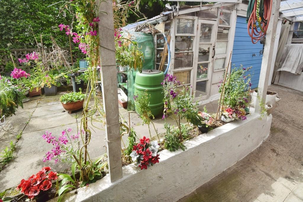 D5755a37-Garden 201