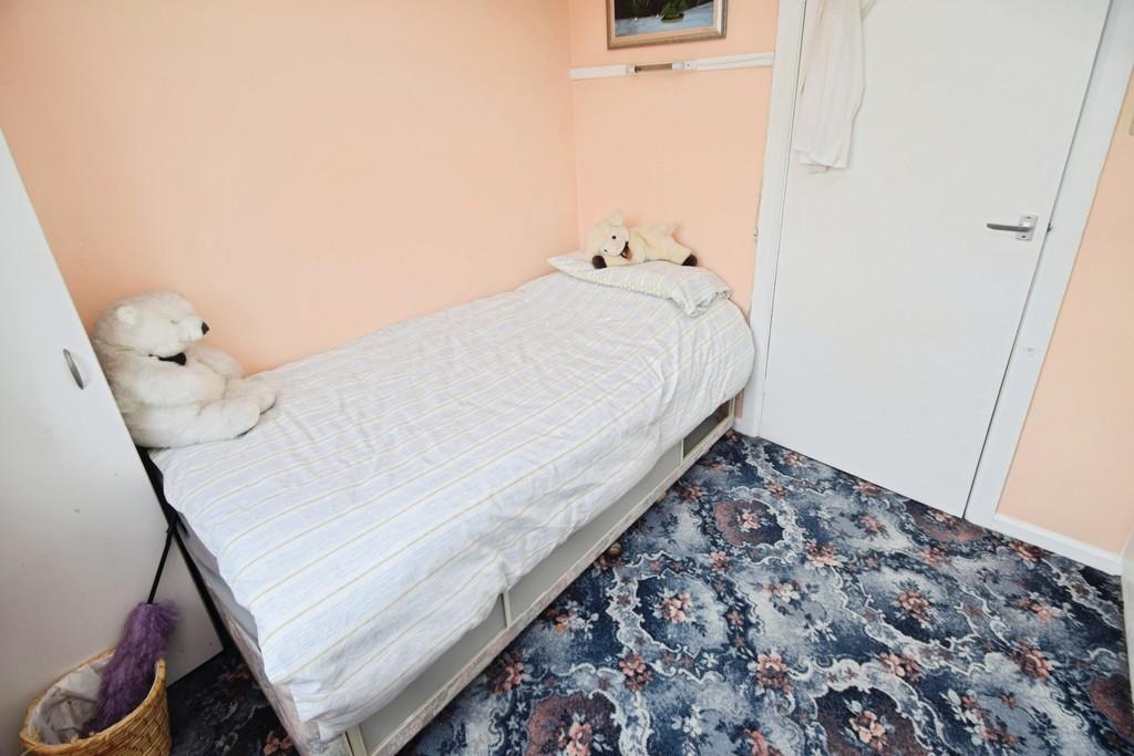 97cee2c4-Bedroom 201