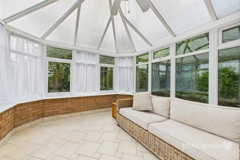 23 Clifton Way, Burton-on-trent, DE15 9DW