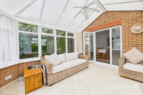 23 Clifton Way, Burton-on-trent, DE15 9DW