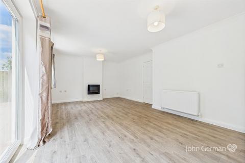 64 Leighton Road, Uttoxeter, ST14 8BL
