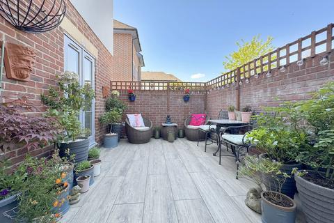 undefined, Avenue Road, Lymington SO41