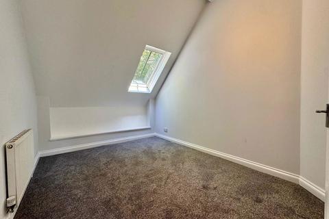 2 bedroom flat to rent, New Road, Brixham, TQ5 8NL