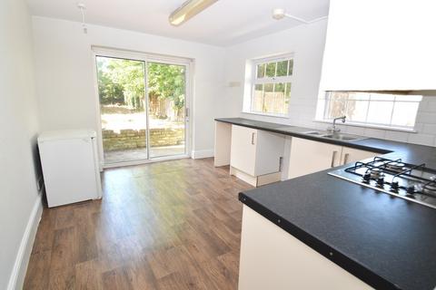 3 bedroom end of terrace house to rent, Sandy Hill Road, London