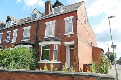 8 bedroom semi-detached house for sale
