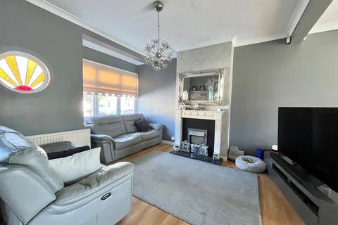 3 bedroom terraced house for sale, Grosvenor Road, Romford
