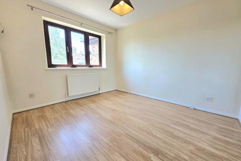 2 bedroom end of terrace house for sale, The Avenue, Harrow