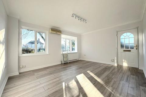 2 bedroom end of terrace house for sale, The Avenue, Harrow