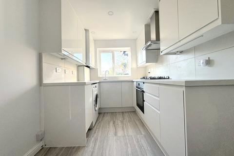 2 bedroom end of terrace house for sale, The Avenue, Harrow