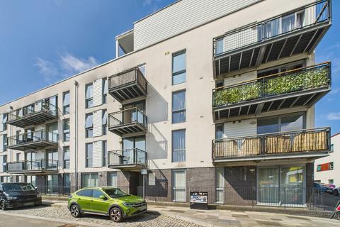 2 bedroom apartment to rent, Brittany Street, Millbay PL1