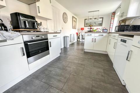 8 Wrag View, Highworth, Swindon, SN6 7QJ