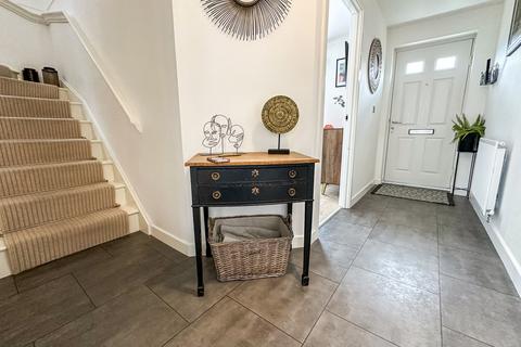 8 Wrag View, Highworth, Swindon, SN6 7QJ
