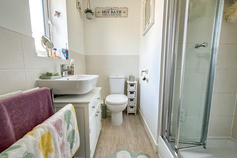 8 Wrag View, Highworth, Swindon, SN6 7QJ
