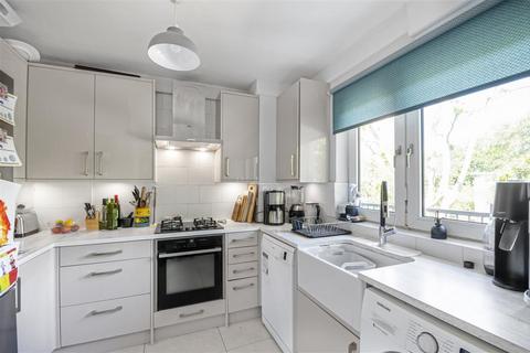 undefined, Victoria Drive, SW19
