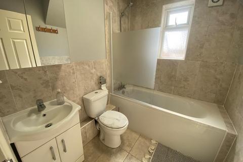 1 bedroom in a house share to rent, Southway, Guildford