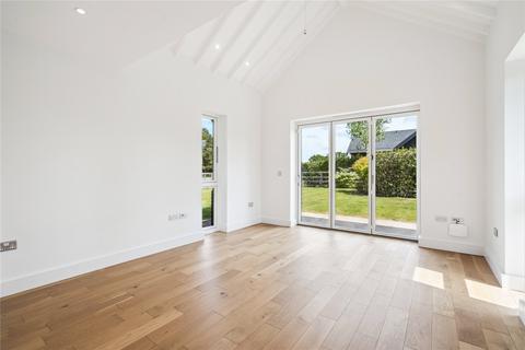3 bedroom detached house for sale, Redling Drive, Bovingdon, Hemel Hempstead, Hertfordshire, HP3