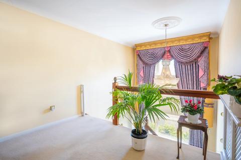 3 bedroom penthouse for sale, Manor Road, Eastcliff, Bournemouth, Dorset, BH1