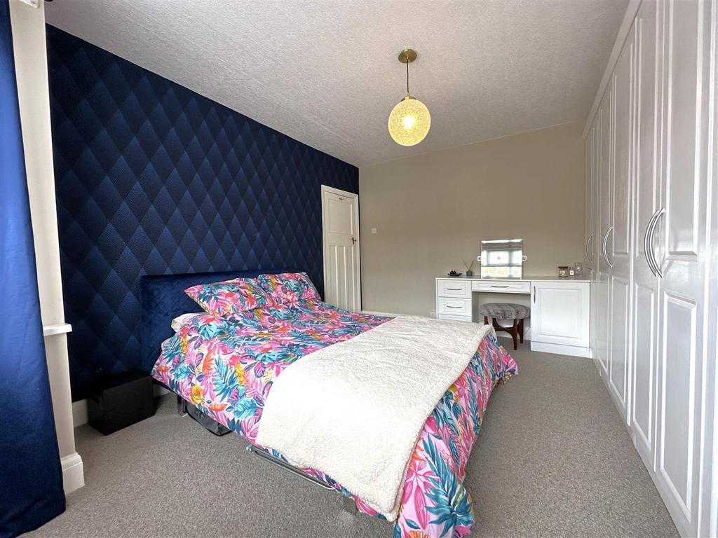 Master Bedroom 489