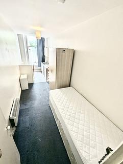 1 bedroom bedsit to rent, Leinster Gardens, London W2