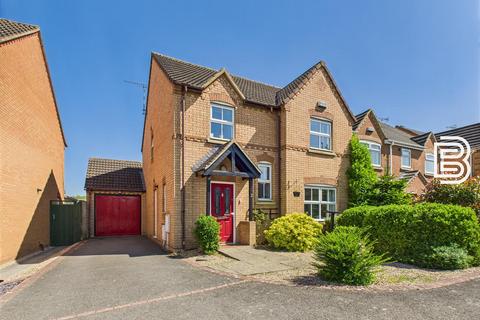 2 Gerard Place, Cawston, Rugby, CV22 7FX