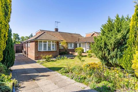 35 Dewlands, Godstone, RH9 8BS
